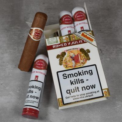 Romeo y Julieta Petit Royales Tubed Cigar - Pack of 3Romeo y Julieta Petit Royales Tubed Cigar - Pack of 3