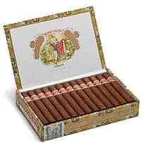 Romeo y Julieta Petit Coronas (25) 
