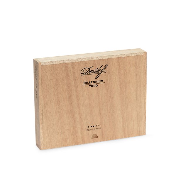 大卫杜夫 千禧托罗 Davidoff Millennium Toro