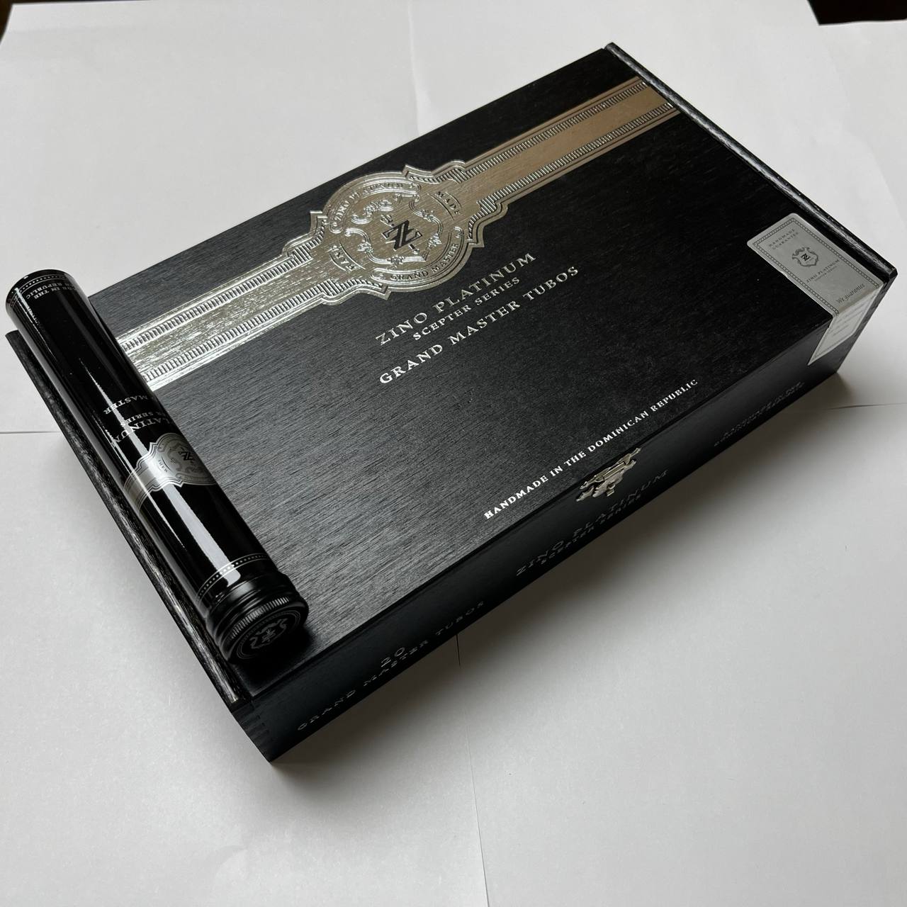 Zino Zino Platinum Scepter Grand Master Tubo Box of 20 